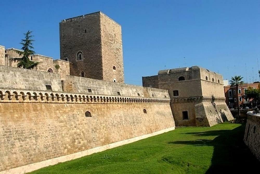 Macario Apartment In The Old Town Bari Exterior photo